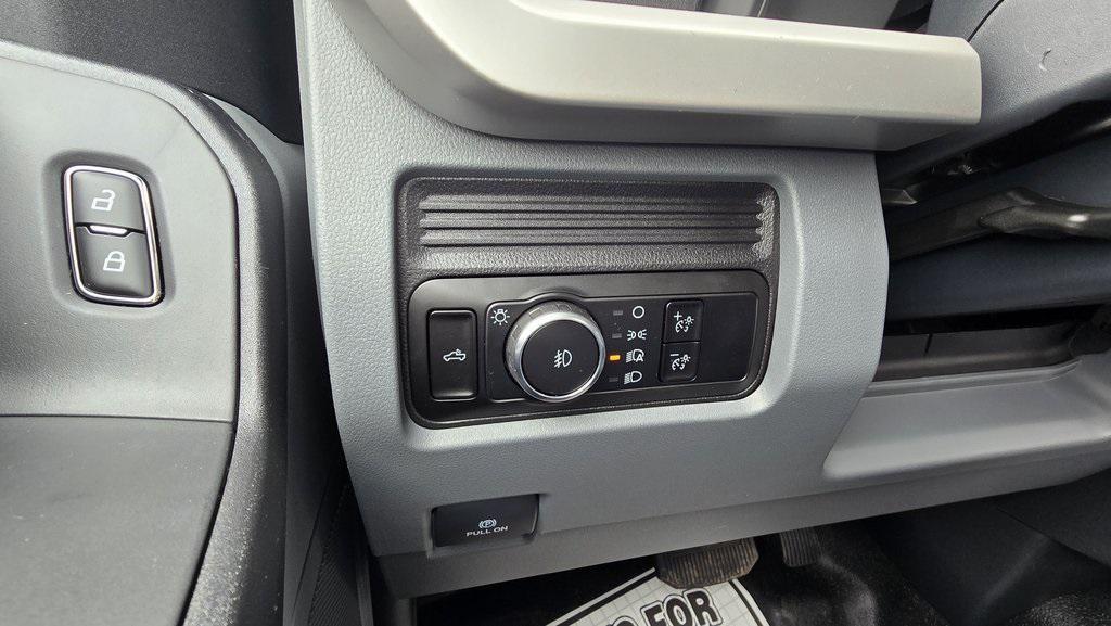 new 2025 Ford F-250 car, priced at $51,118