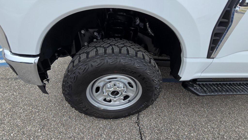 new 2025 Ford F-250 car, priced at $51,118