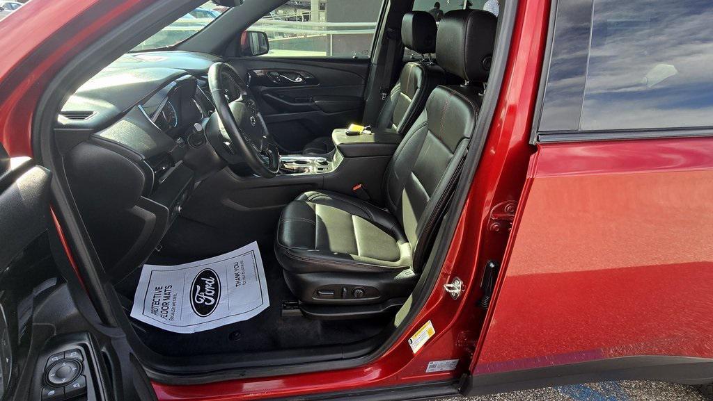 used 2023 Chevrolet Traverse car, priced at $35,879