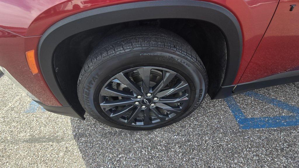 used 2023 Chevrolet Traverse car, priced at $35,879