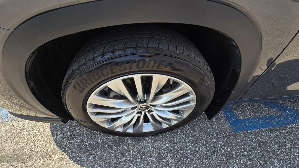 used 2023 Toyota Highlander car, priced at $45,774