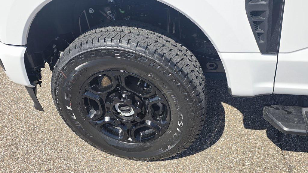 new 2025 Ford F-350 car, priced at $60,999