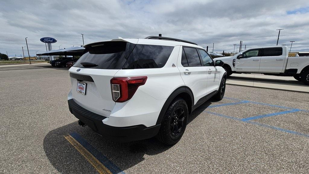 new 2024 Ford Explorer car, priced at $50,274