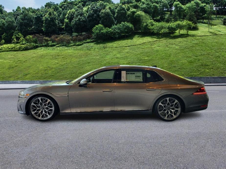 new 2024 Genesis G90 car, priced at $101,575