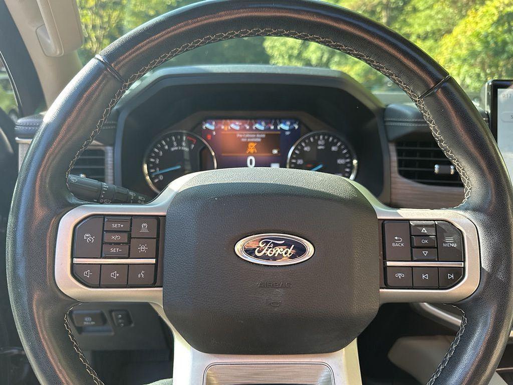 used 2022 Ford Expedition car, priced at $40,988