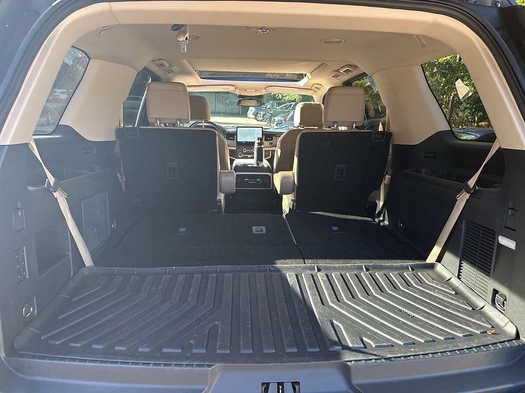 used 2022 Ford Expedition car, priced at $40,988