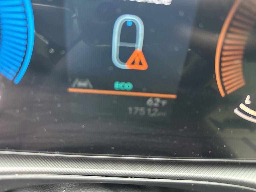 used 2024 Hyundai Santa Fe car, priced at $31,997