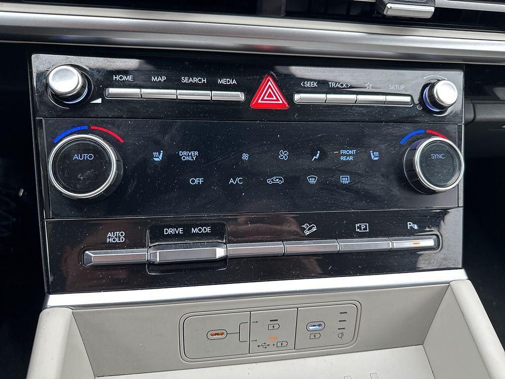 used 2024 Hyundai Santa Fe car, priced at $31,997