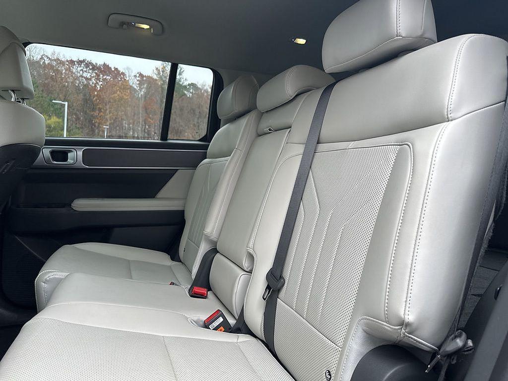 used 2024 Hyundai Santa Fe car, priced at $31,997