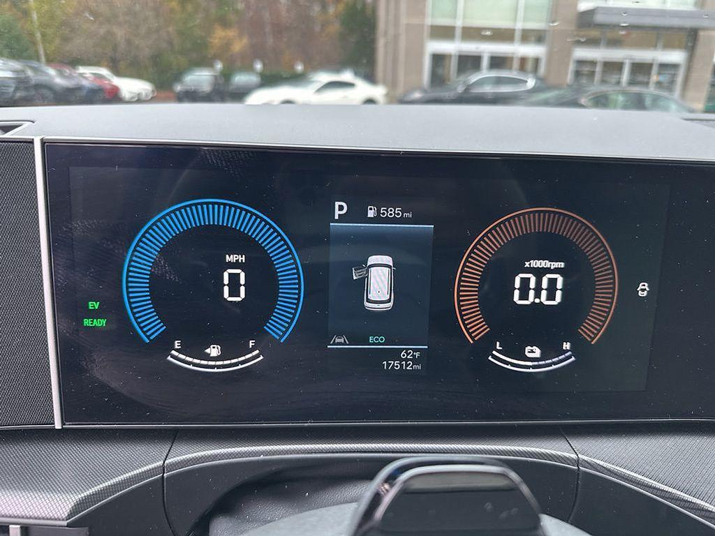 used 2024 Hyundai Santa Fe car, priced at $31,997