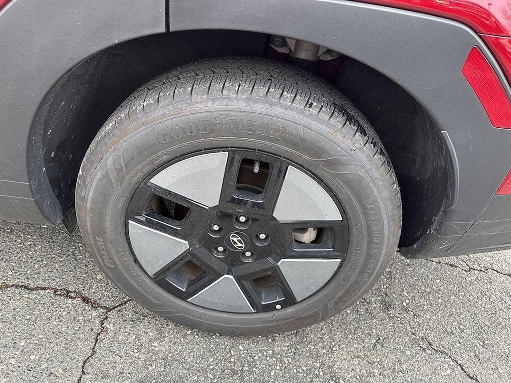 used 2024 Hyundai Santa Fe car, priced at $31,997