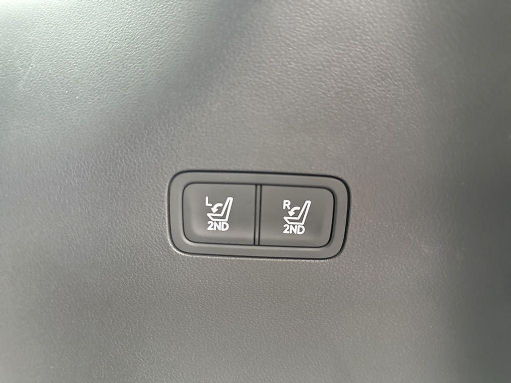 used 2024 Hyundai Santa Fe car, priced at $31,997