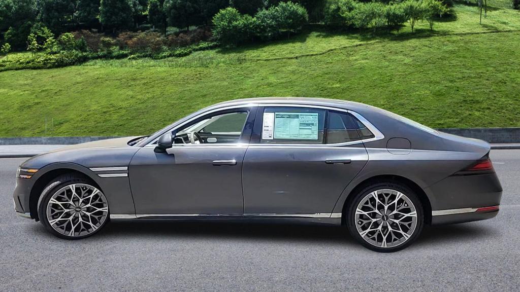 new 2024 Genesis G90 car, priced at $102,585