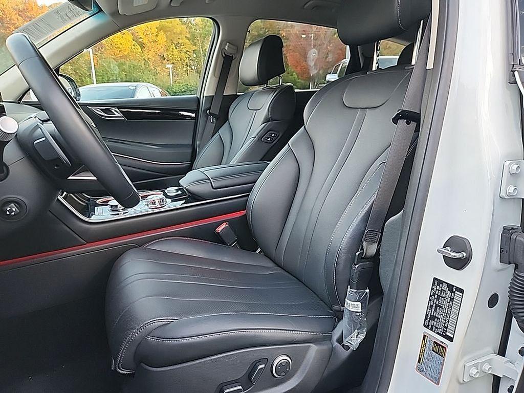 used 2025 Genesis GV80 car, priced at $43,388