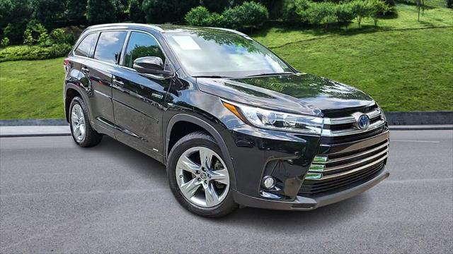 used 2017 Toyota Highlander Hybrid car, priced at $20,988