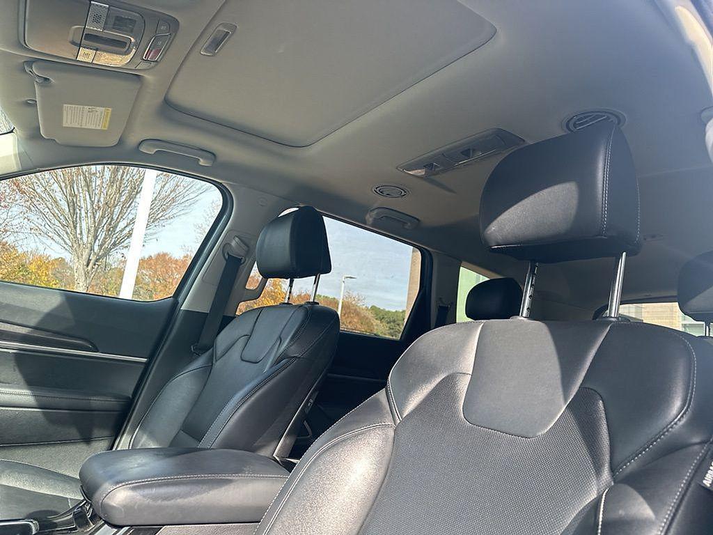 used 2023 Kia Telluride car, priced at $30,988