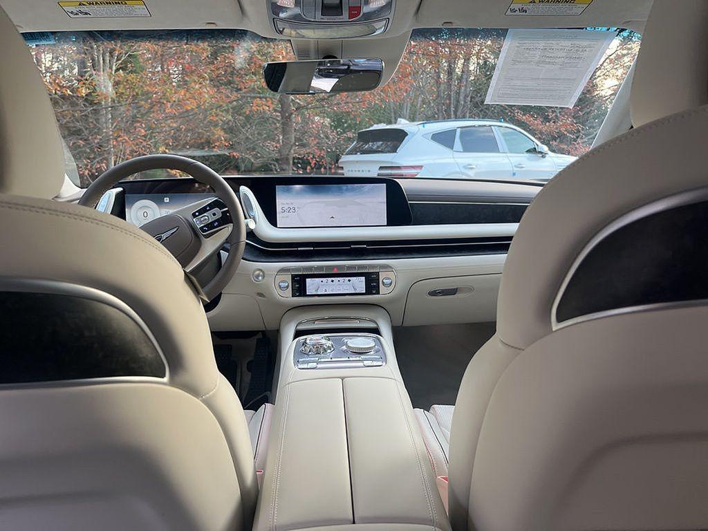 used 2025 Genesis G90 car, priced at $78,990