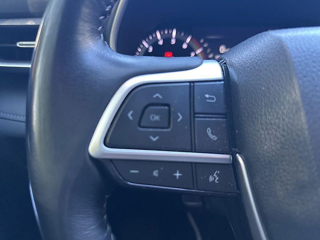 used 2023 Toyota Highlander car, priced at $27,988