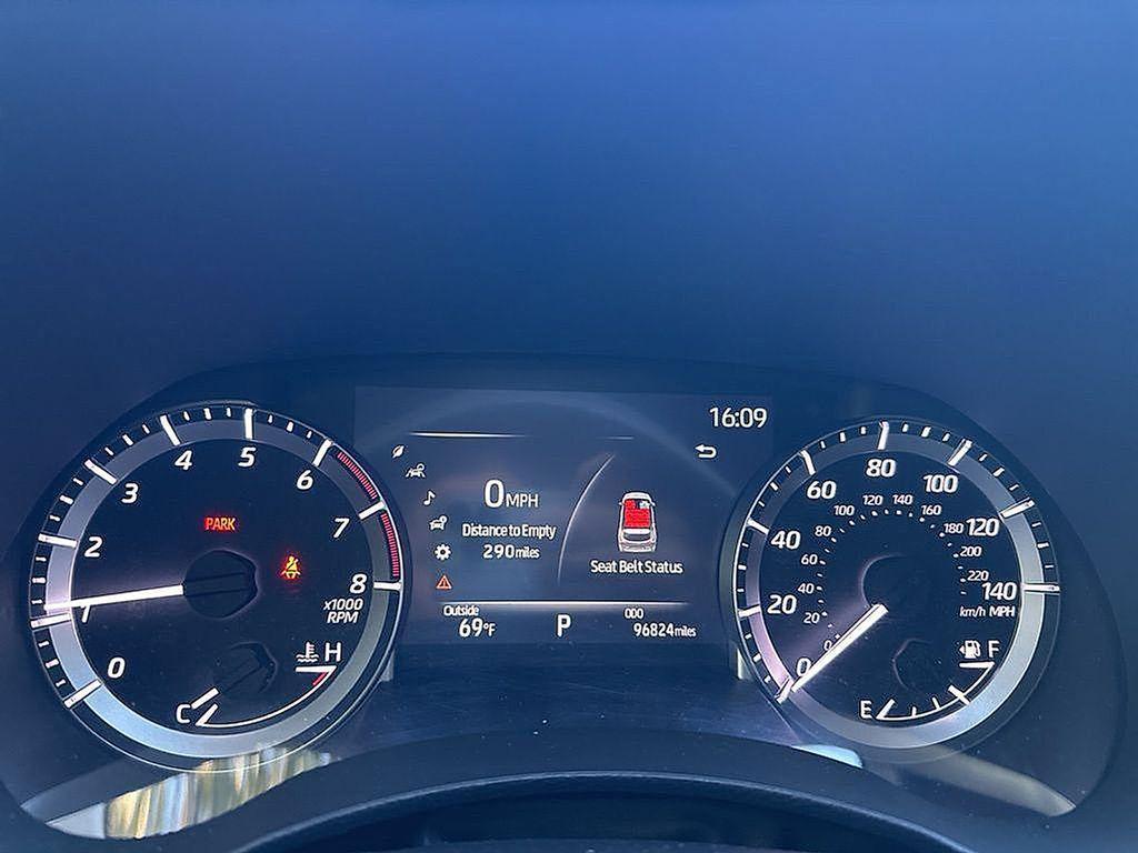 used 2023 Toyota Highlander car, priced at $27,988