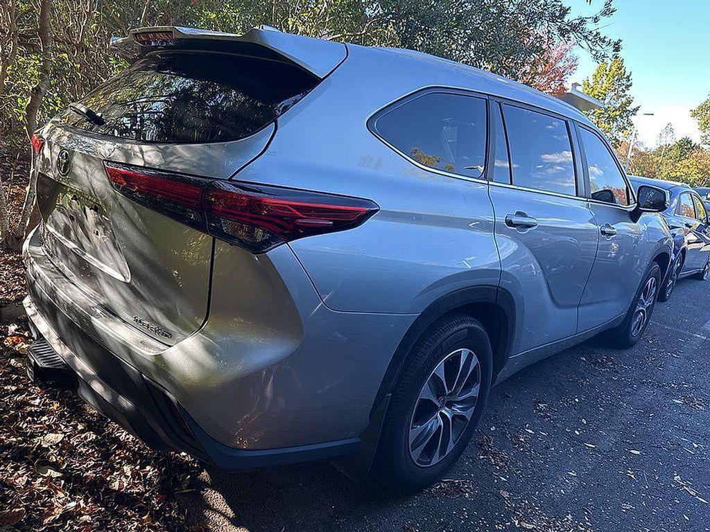 used 2023 Toyota Highlander car, priced at $27,988