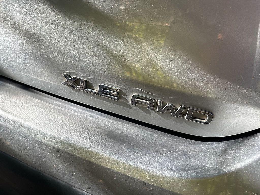 used 2023 Toyota Highlander car, priced at $27,988