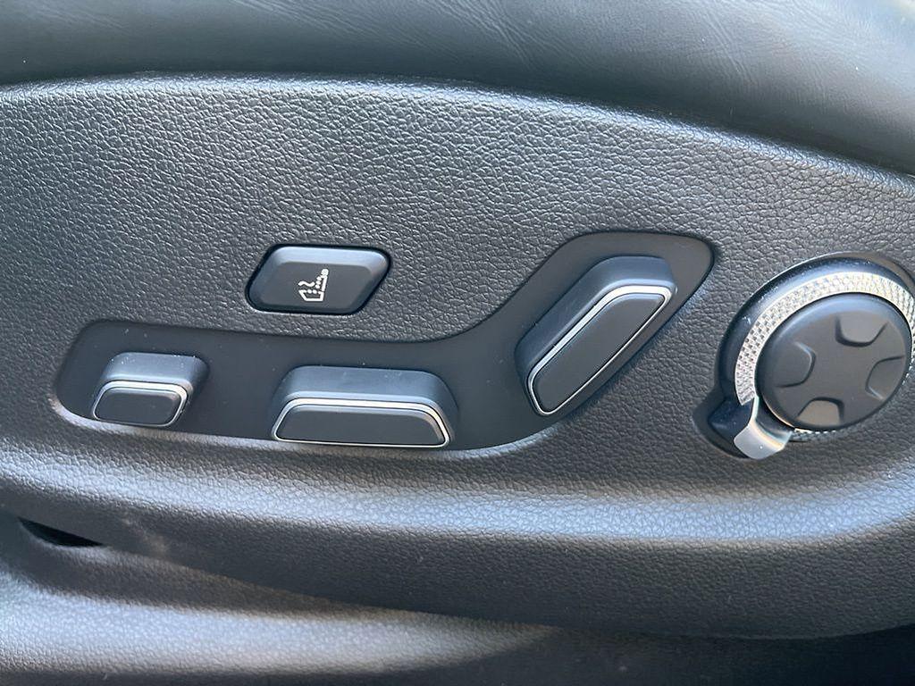 used 2025 Genesis GV80 car, priced at $63,990