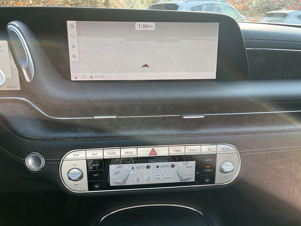 used 2024 Genesis G90 car, priced at $67,990