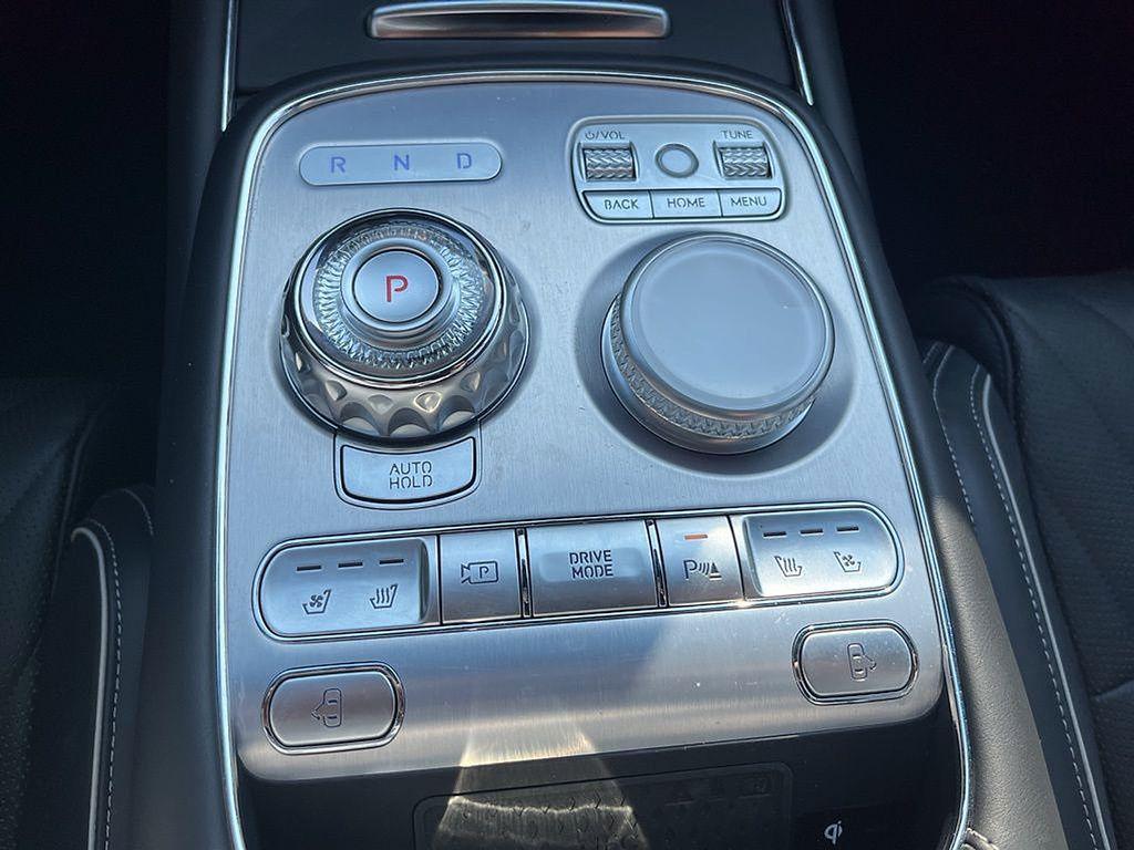 used 2024 Genesis G90 car, priced at $67,990