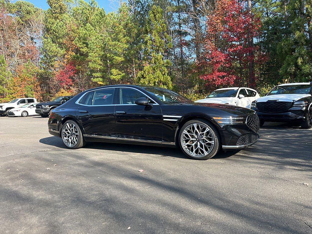 used 2024 Genesis G90 car, priced at $67,990