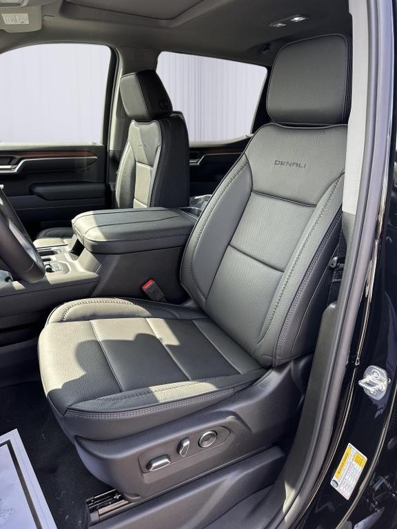 new 2025 GMC Sierra 1500 car, priced at $72,605