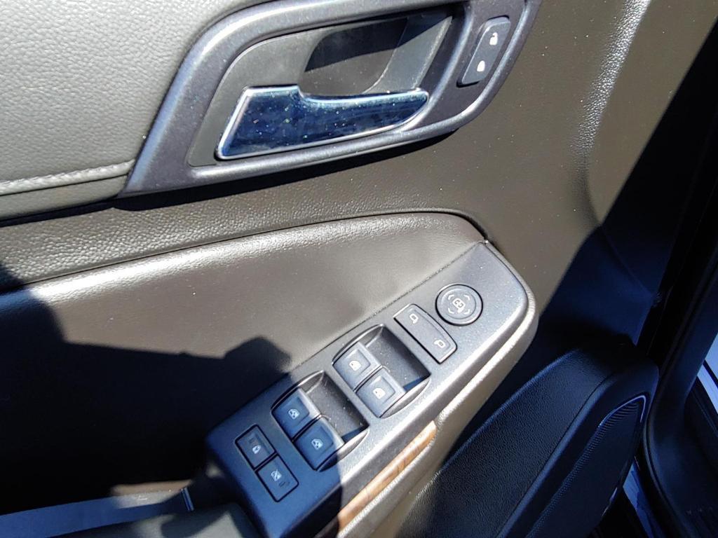 used 2020 Chevrolet Suburban car, priced at $31,495