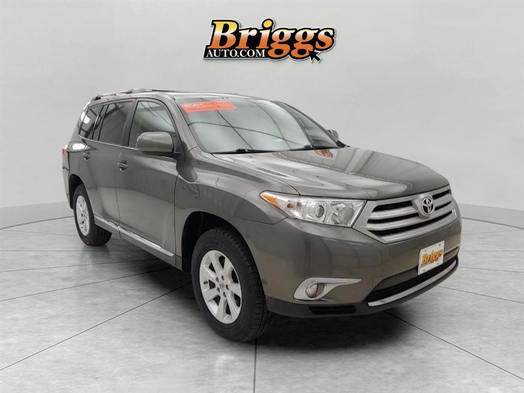 used 2012 Toyota Highlander car, priced at $15,900