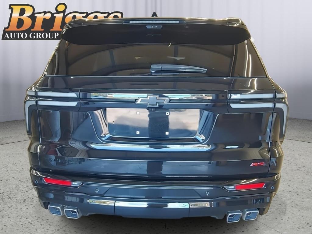 used 2024 Chevrolet Traverse car, priced at $49,995