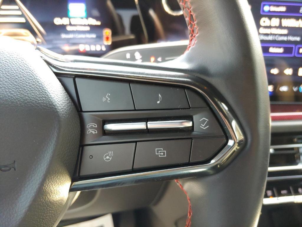 used 2024 Chevrolet Traverse car, priced at $49,995