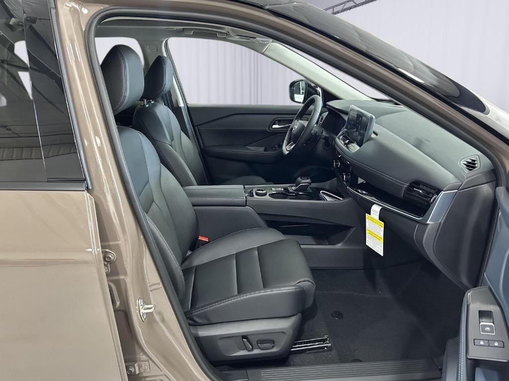 new 2025 Nissan Rogue car, priced at $39,326