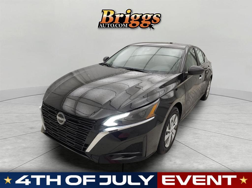 new 2025 Nissan Altima car