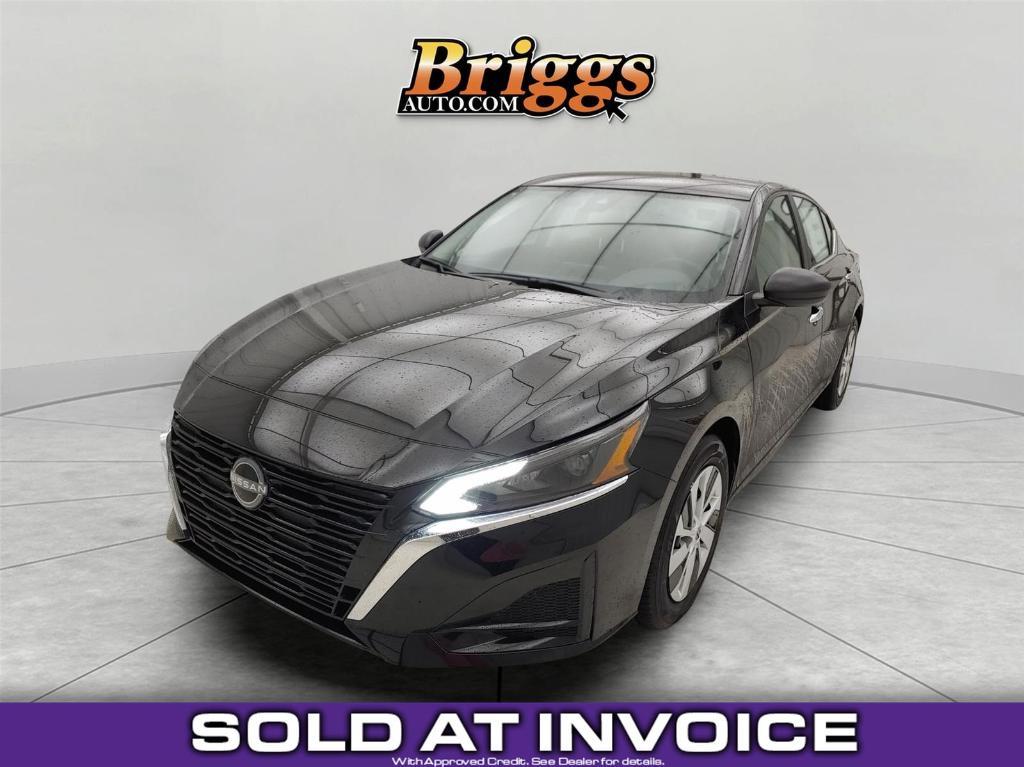 new 2025 Nissan Altima car