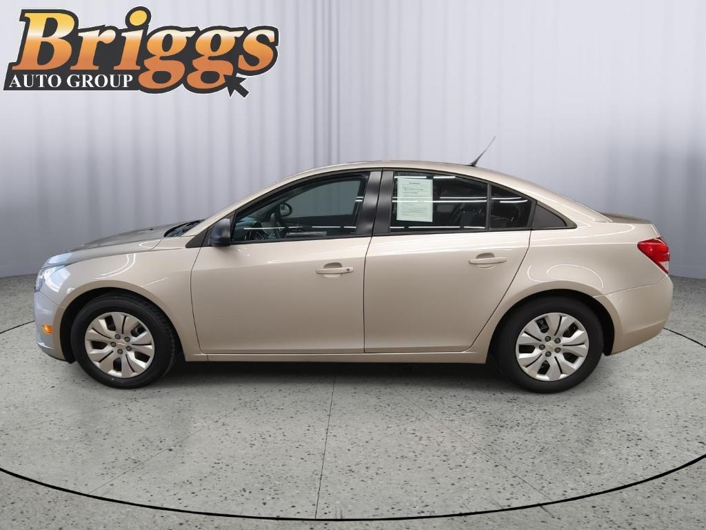 used 2014 Chevrolet Cruze car, priced at $7,500
