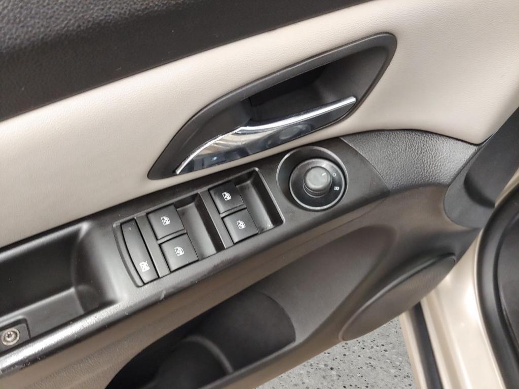 used 2014 Chevrolet Cruze car, priced at $7,500