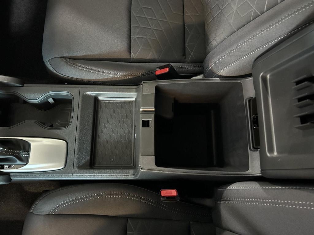new 2025 Nissan Frontier car, priced at $35,682