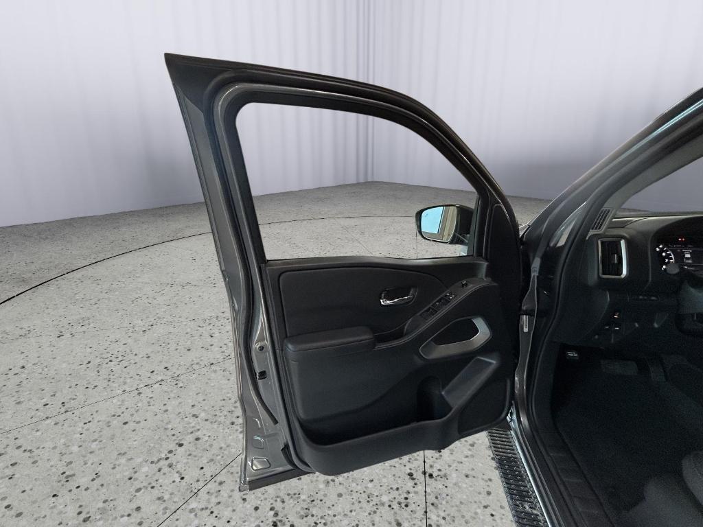 new 2025 Nissan Frontier car, priced at $35,682