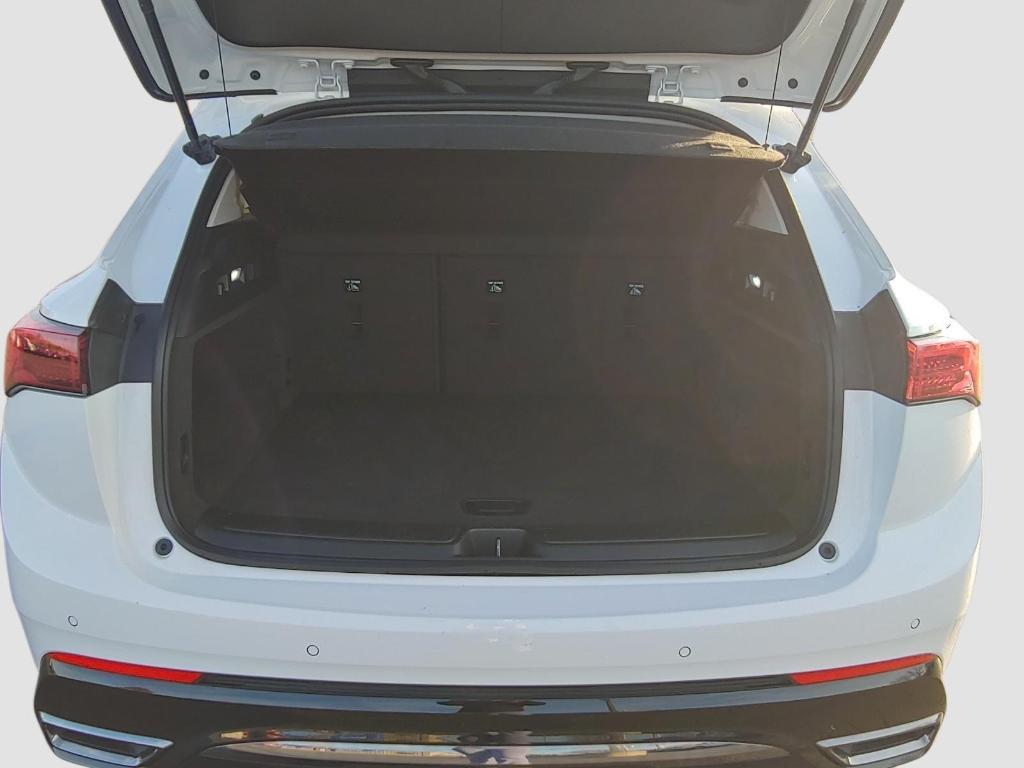 new 2025 Buick Envision car, priced at $40,799