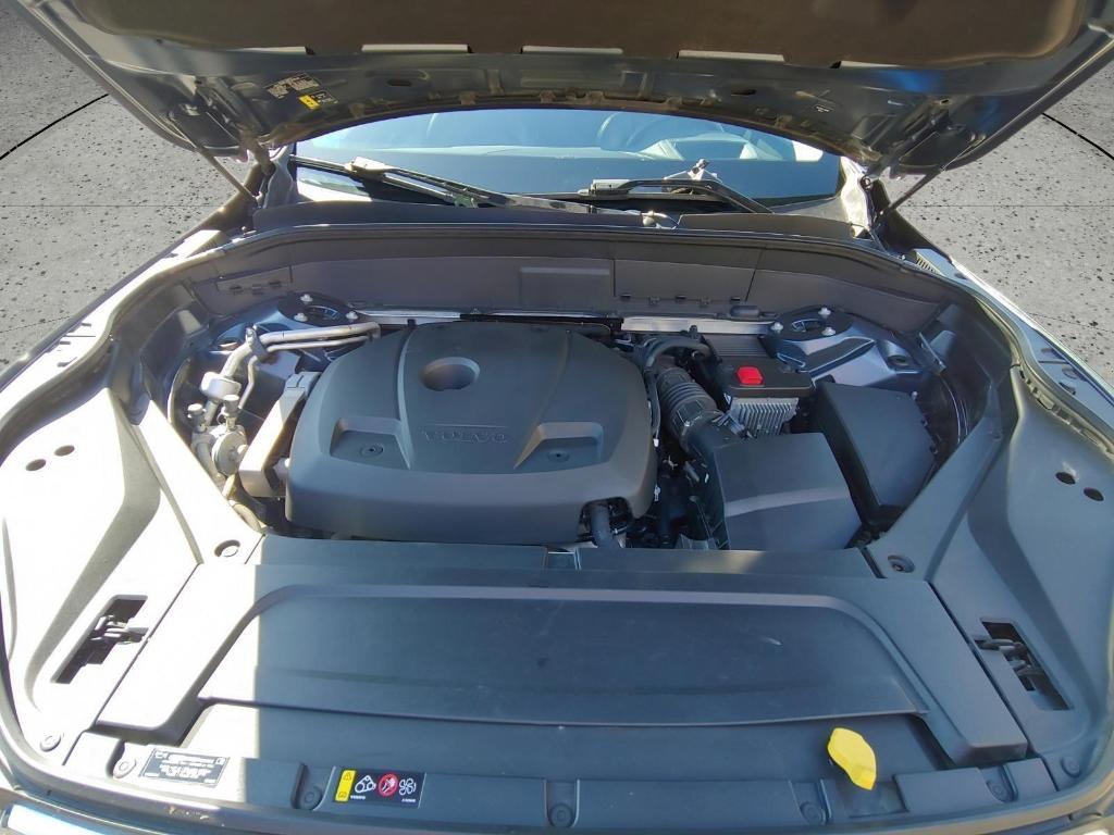 used 2020 Volvo XC90 car, priced at $22,995