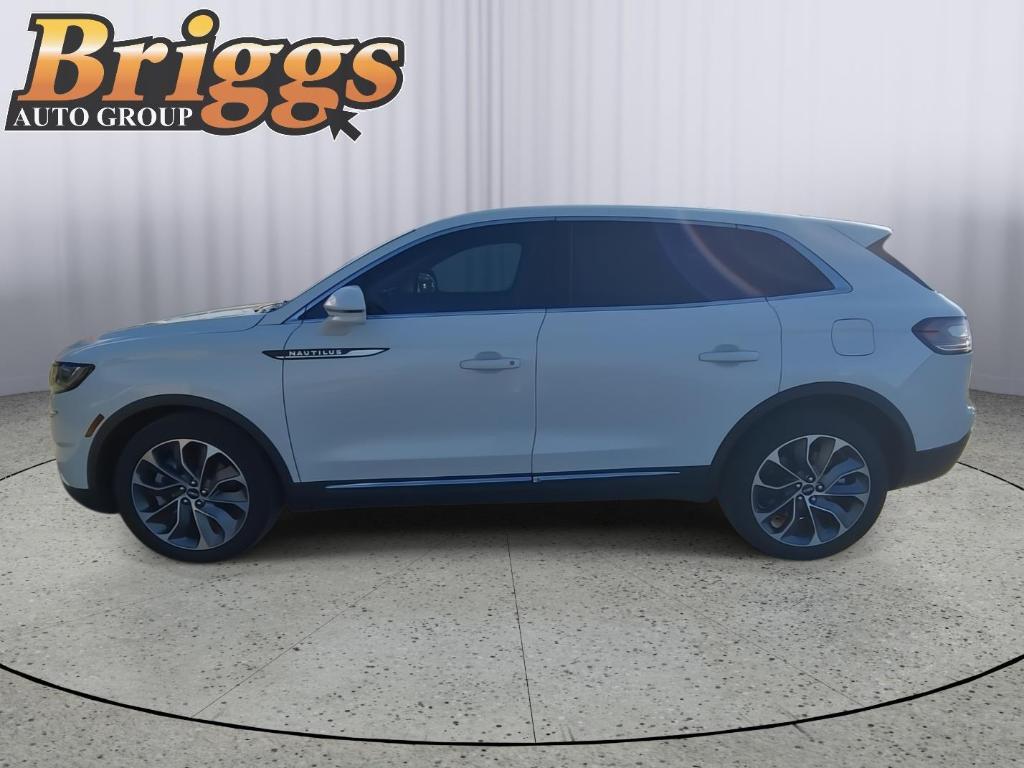 used 2022 Lincoln Nautilus car, priced at $36,495