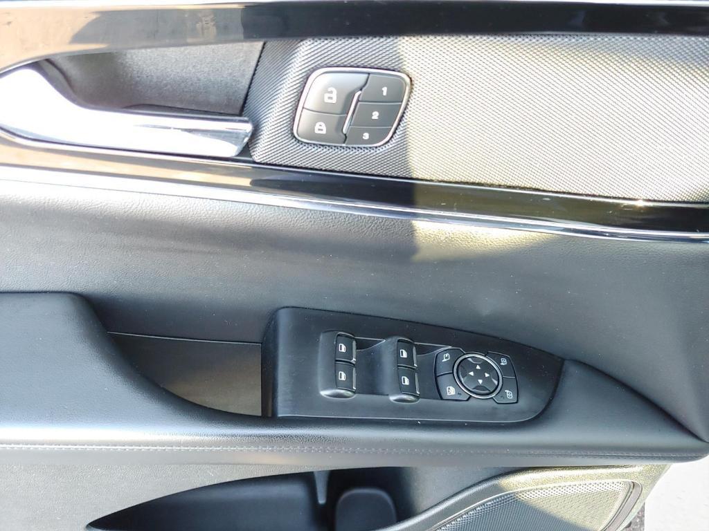 used 2022 Lincoln Nautilus car, priced at $36,495