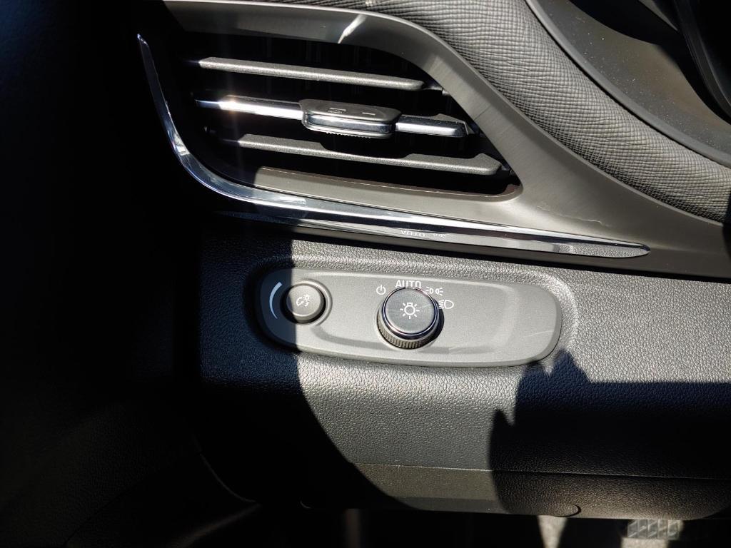 new 2026 Buick Envista car, priced at $25,675