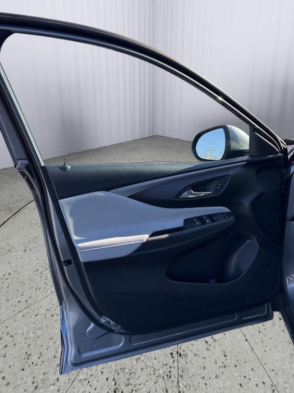 new 2025 Buick Envista car, priced at $26,285