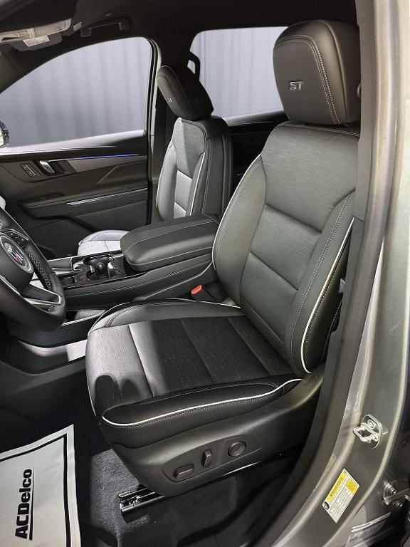 new 2025 Buick Enclave car, priced at $48,208