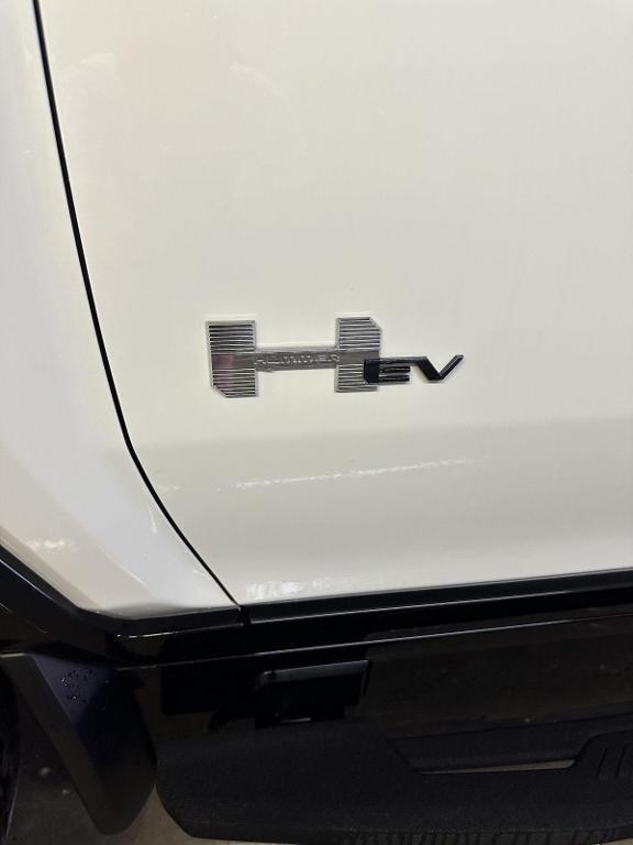 new 2025 GMC HUMMER EV Pickup car, priced at $92,148