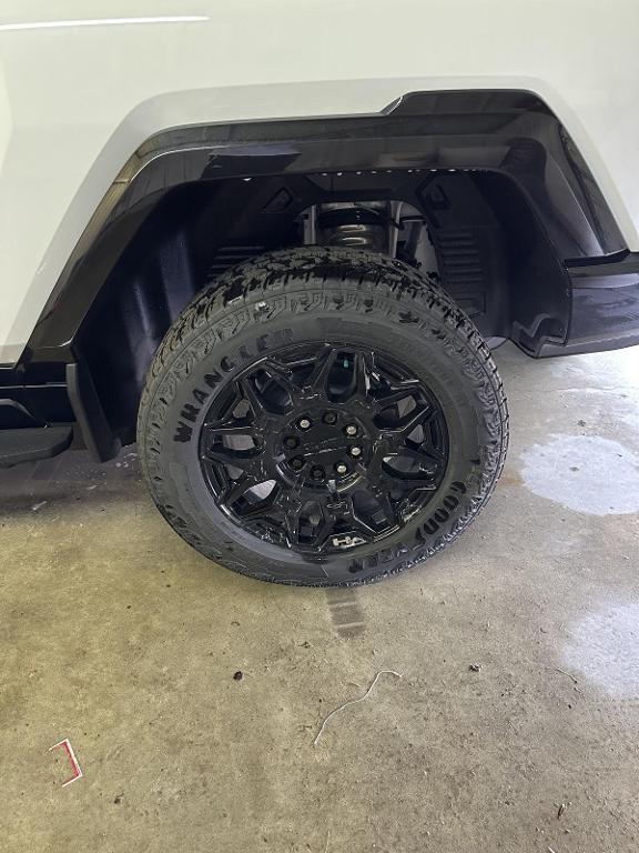 new 2025 GMC HUMMER EV Pickup car, priced at $92,148